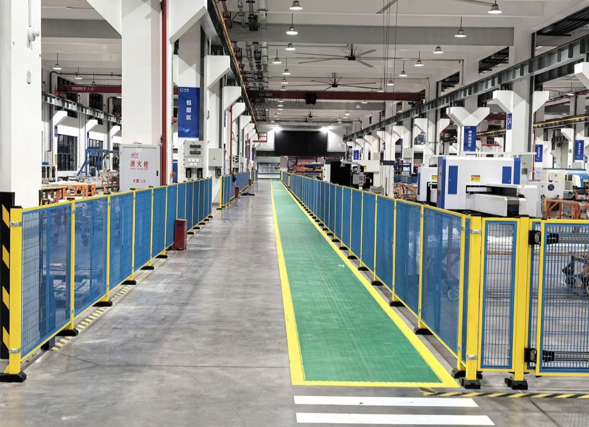 Robot workcell fencing customization example 5