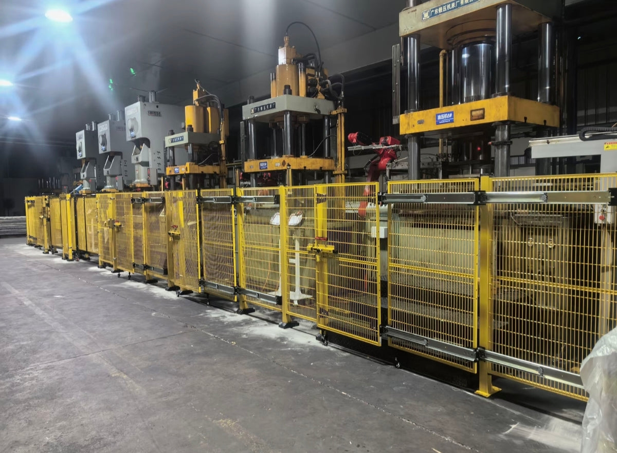 LIANYU sliding machine guarding door detail