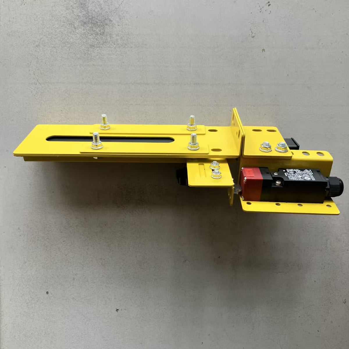 Linked Sliding Bolt Lock | 插销联动锁